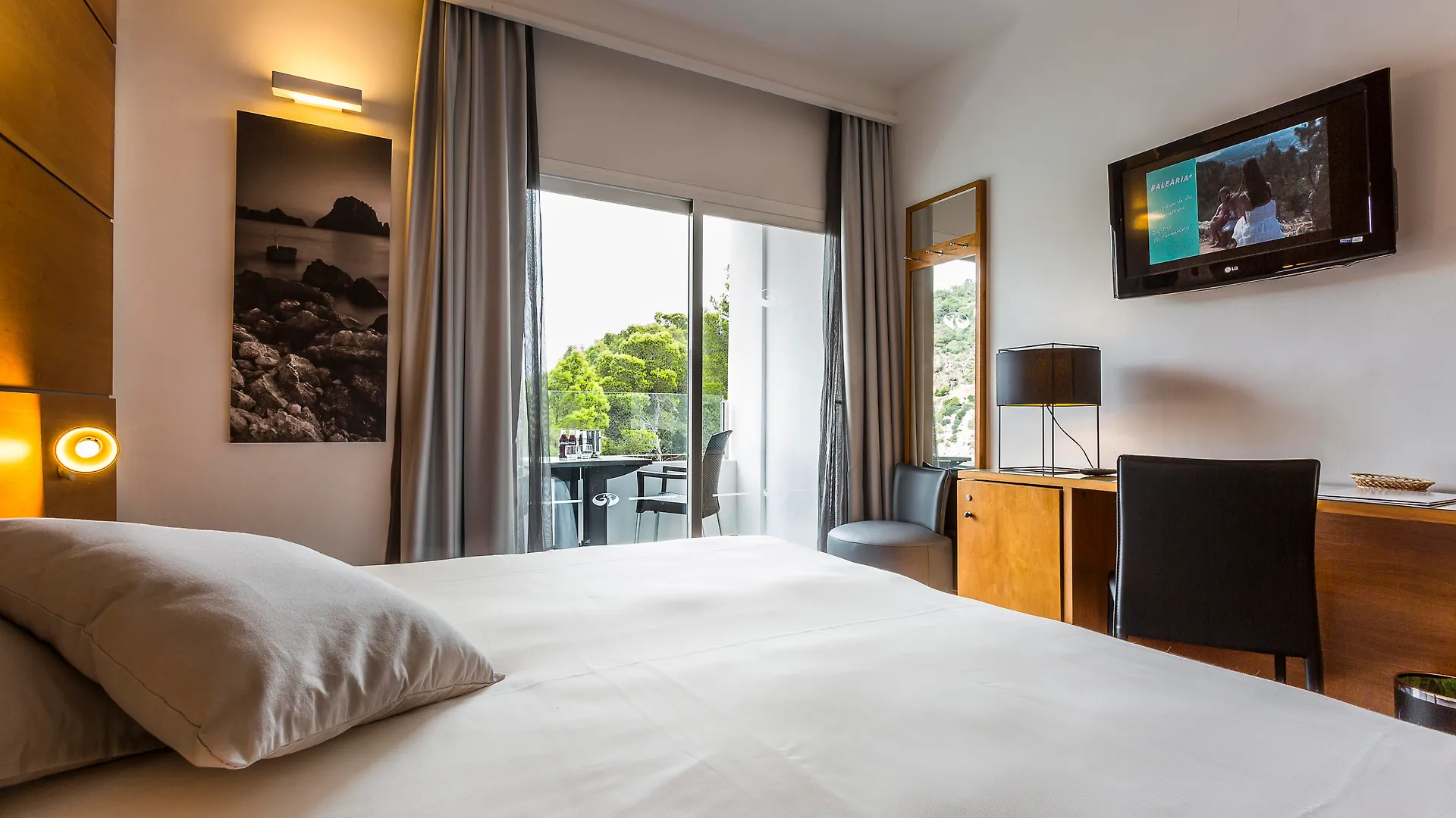 Palladium Hotel Cala Llonga - Adults Only Spagna