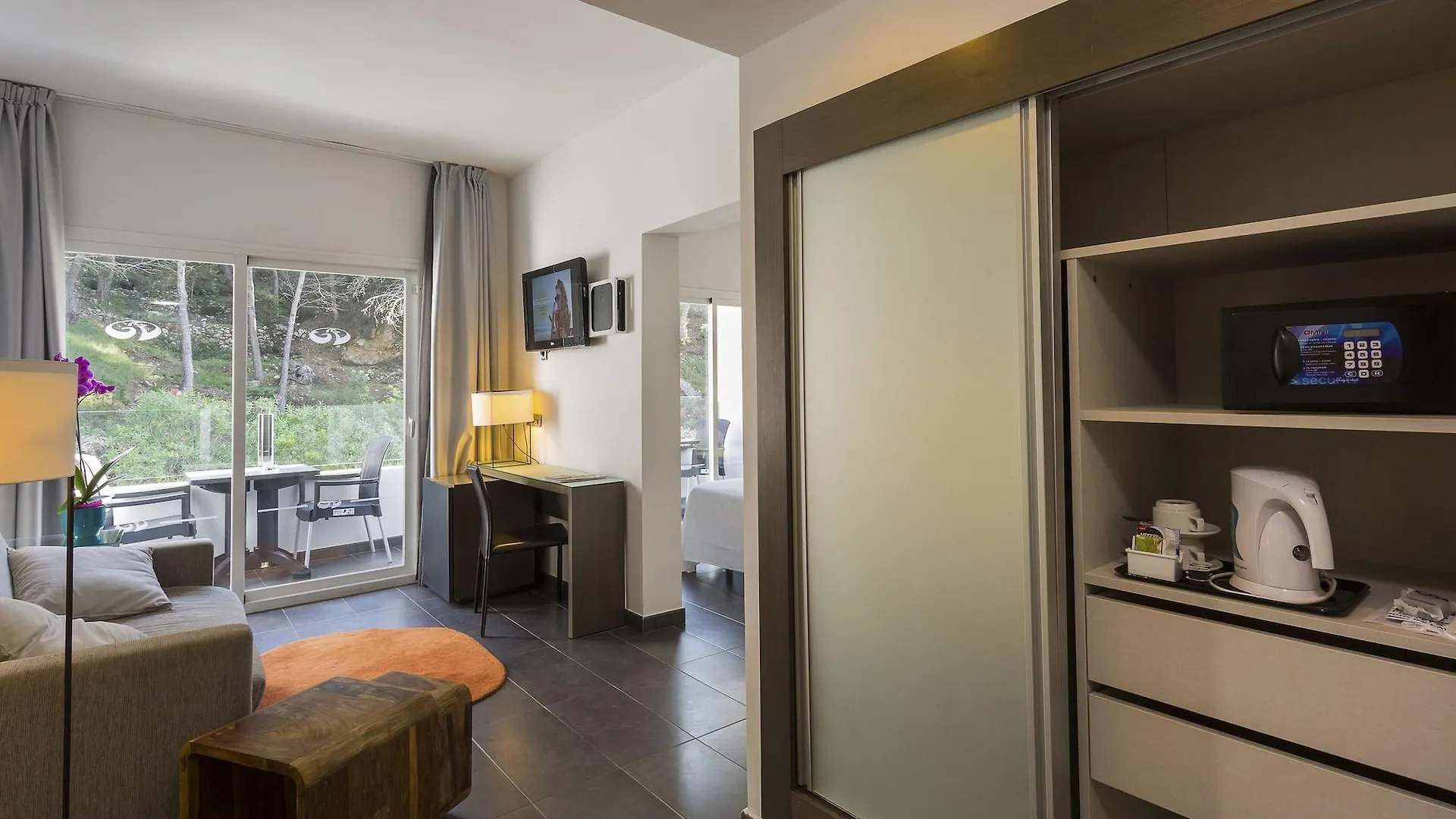 Palladium Hotel Cala Llonga - Adults Only